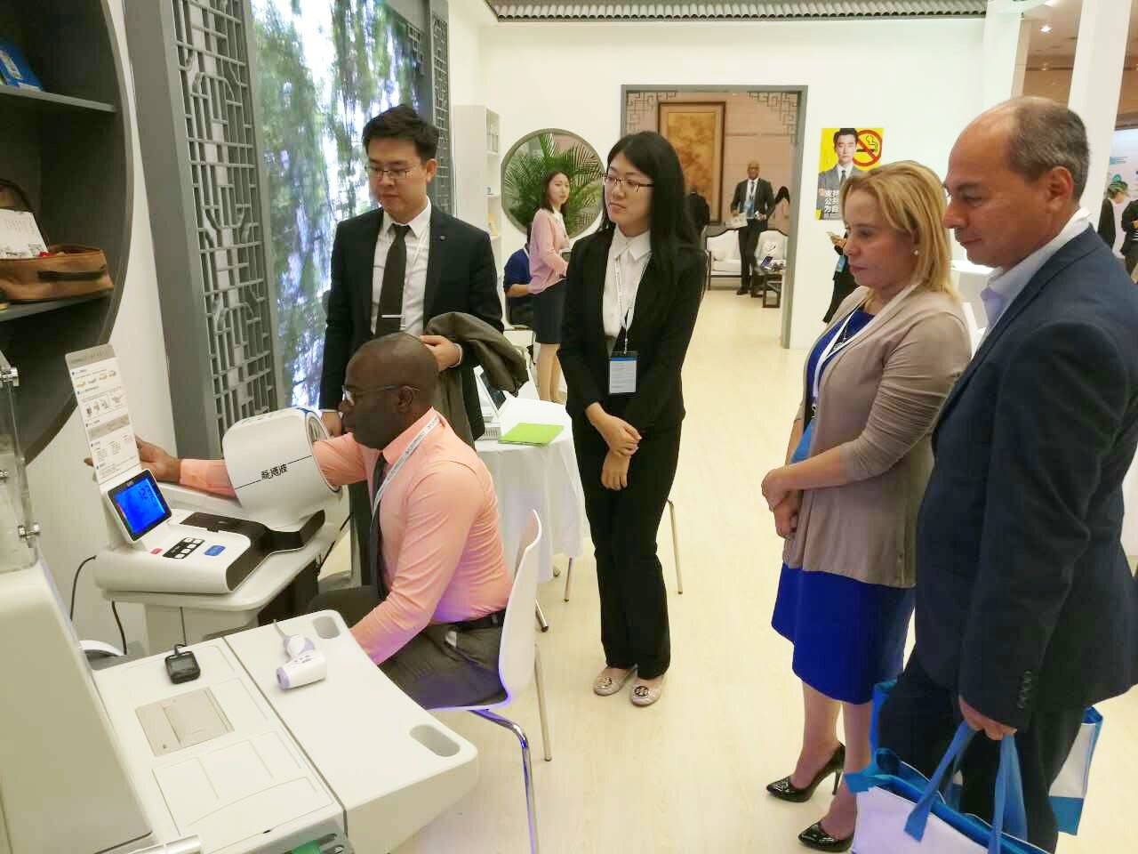 愛國情 奮斗者丨潘希文：為大健康產(chǎn)業(yè)堅(jiān)守