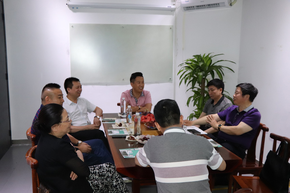 廣東省湖北陽新商會王會長一行蒞臨攜康指導(dǎo)工作