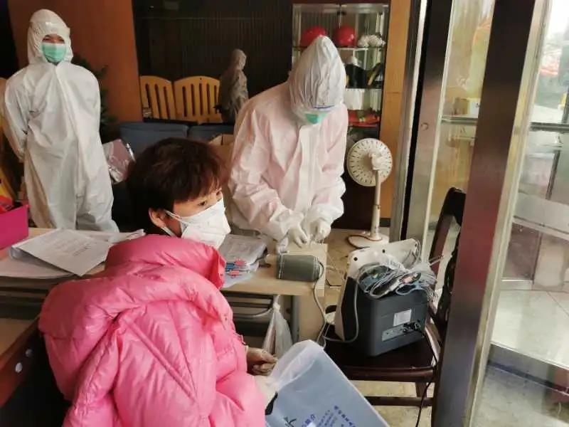 攜康健康體檢一體機d100為武漢“疫區(qū)”地區(qū)居民檢測 攜康健康體檢一體機d100為武漢“疫區(qū)”地區(qū)居民檢測