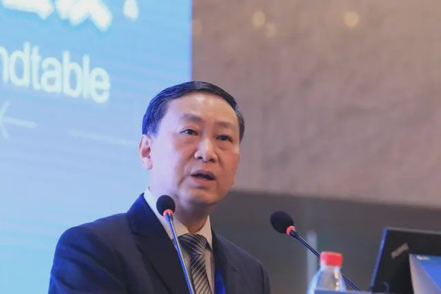 上海徐匯區(qū)中心醫(yī)院執(zhí)行院長 朱福